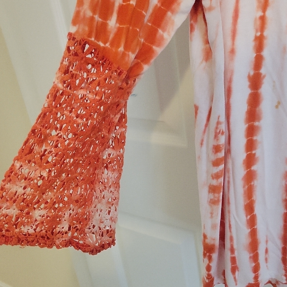 New Directions SzXL Vibrant Orange White Tie-Dye Scoop Neck Crochet Sleeve - Picture 3 of 4